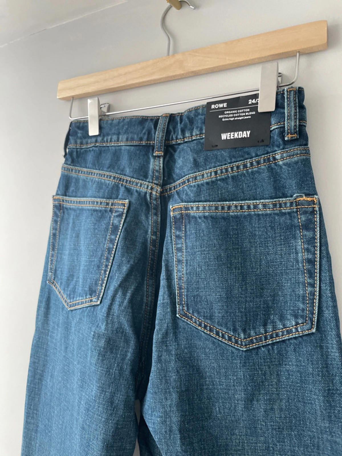 Women’s Weekday Rowe Extra High Straight Fit Jeans - W24/L34 - 1819