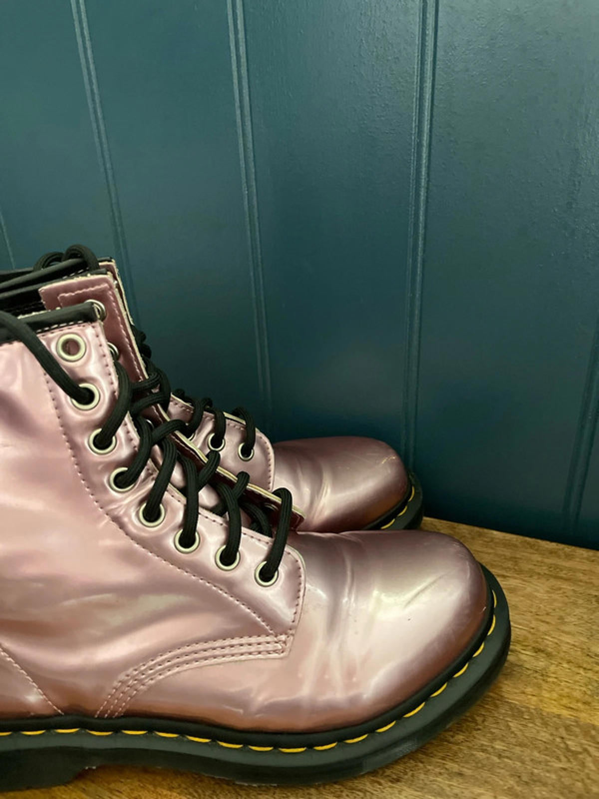 Women’s Dr Martens 1460 Vegan Chunky Sole Lace Up Boots In Goldmix Metallic Pink - UK5 - 2356