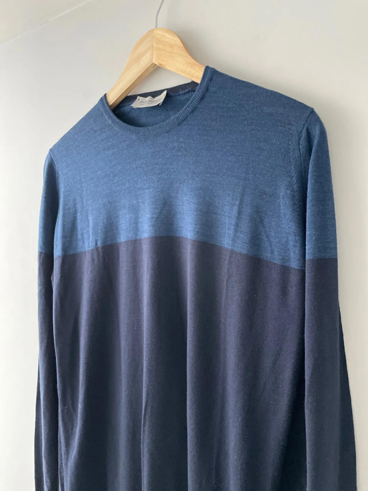 Men’s John Smedley 100% Wool Crew Neck Jumper In Navy Blue - Medium - 2304