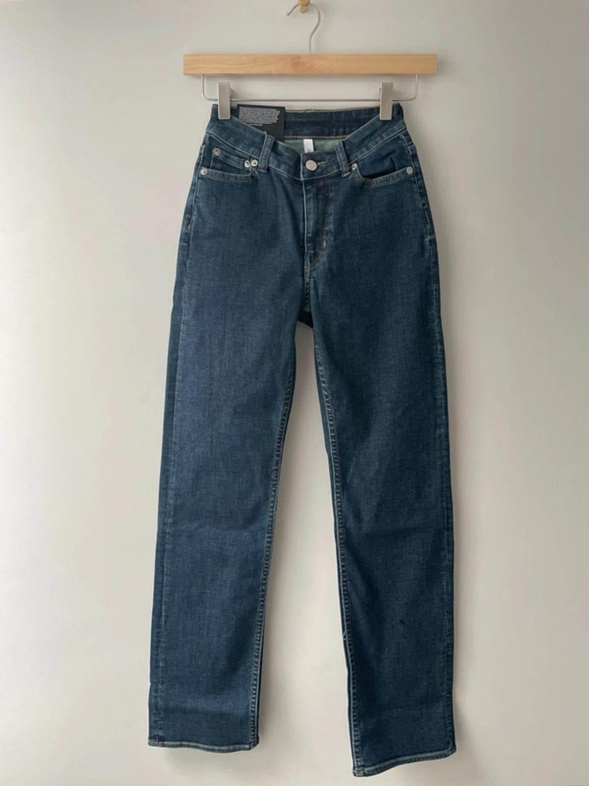 Women’s Weekday Twig Curve Mid Straight Fit Jeans - W25/L30 - 1821