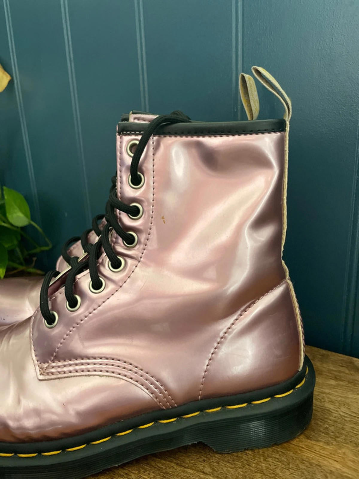 Women’s Dr Martens 1460 Vegan Chunky Sole Lace Up Boots In Goldmix Metallic Pink - UK5 - 2356