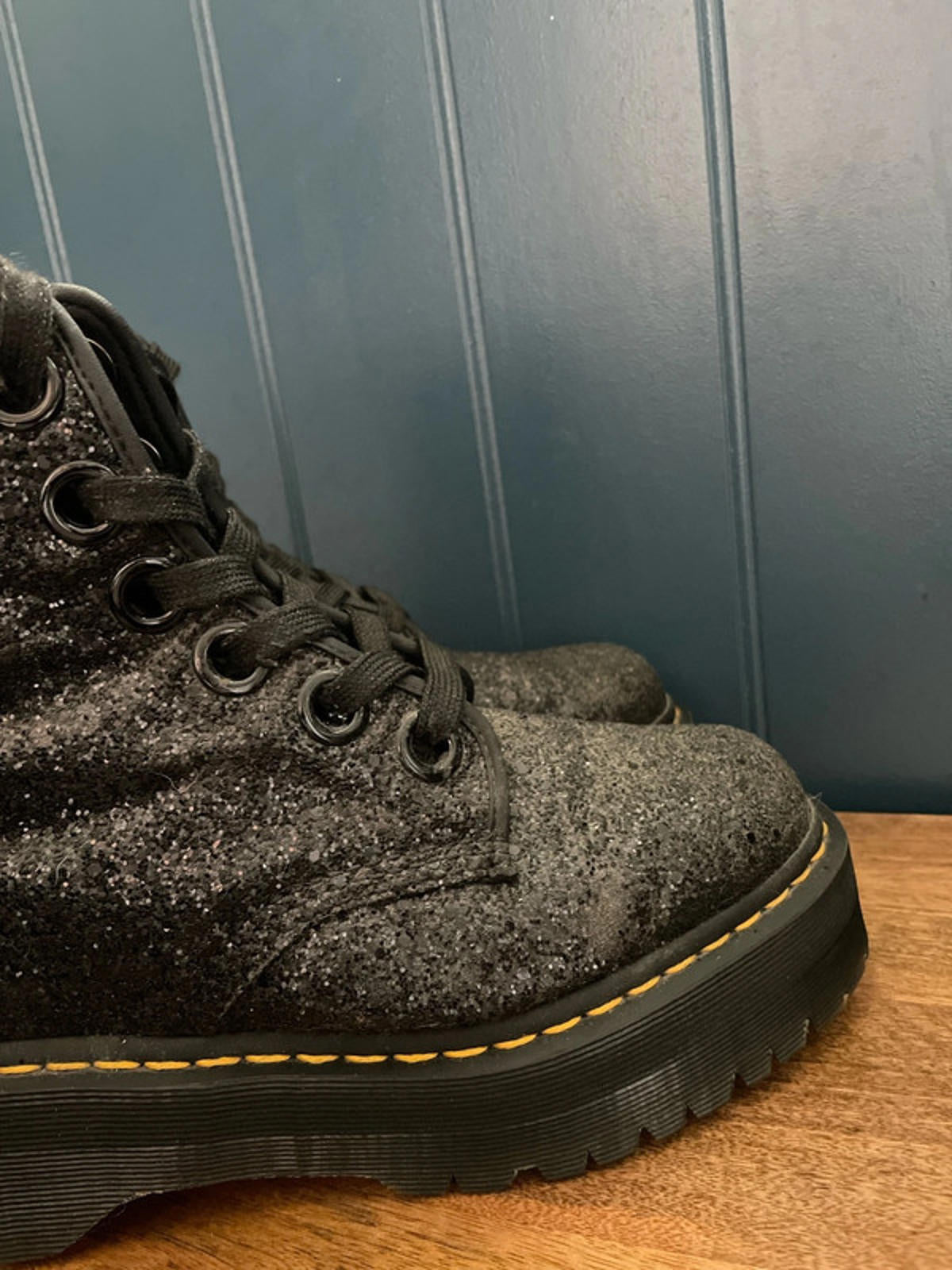 Women’s Dr Marten’s Molly Glitter Platform Lace Up Boots In Black - UK 7 - 2365