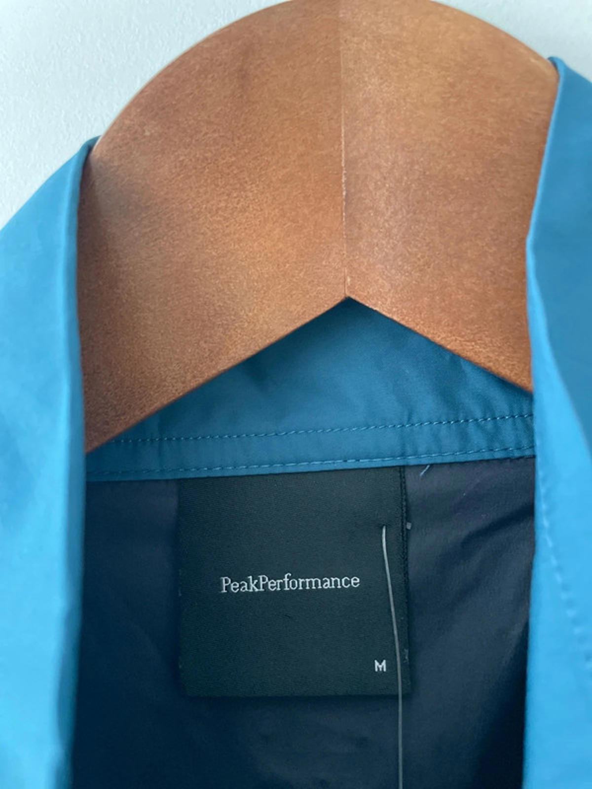 Men’s Peak Performance Meadow Wind Blue Running Vest - Medium - 1987