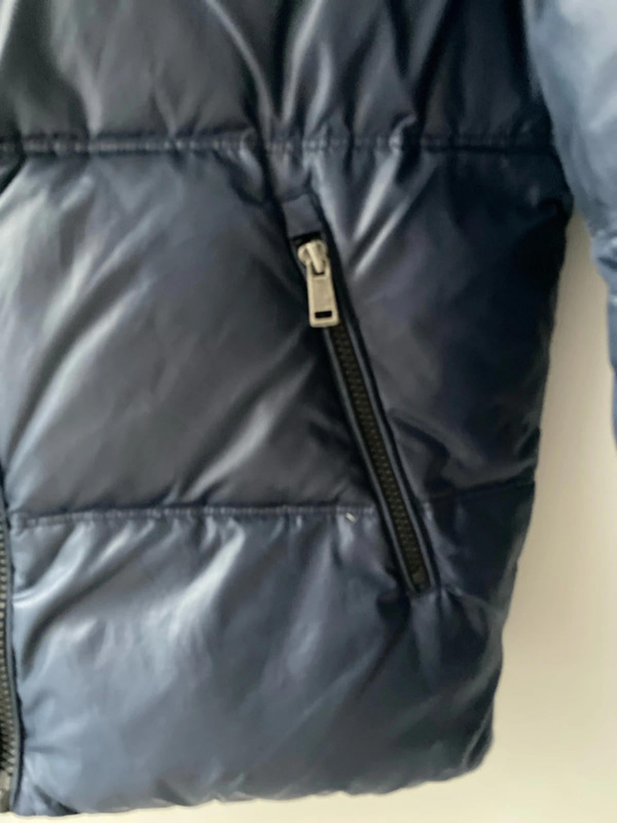 Men’s Guess Down Puffer Jacket with Detachable Hood In Navy - Small - 2381