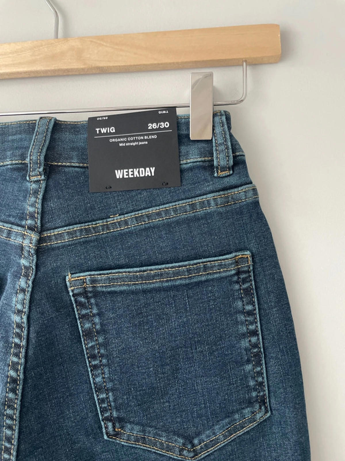 Women’s Weekday Twig Curve Mid Straight Fit Jeans - W26/L30 - 1820