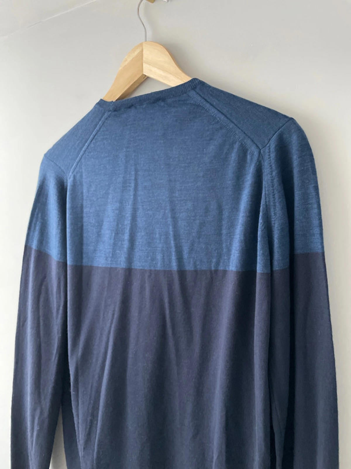 Men’s John Smedley 100% Wool Crew Neck Jumper In Navy Blue - Medium - 2304