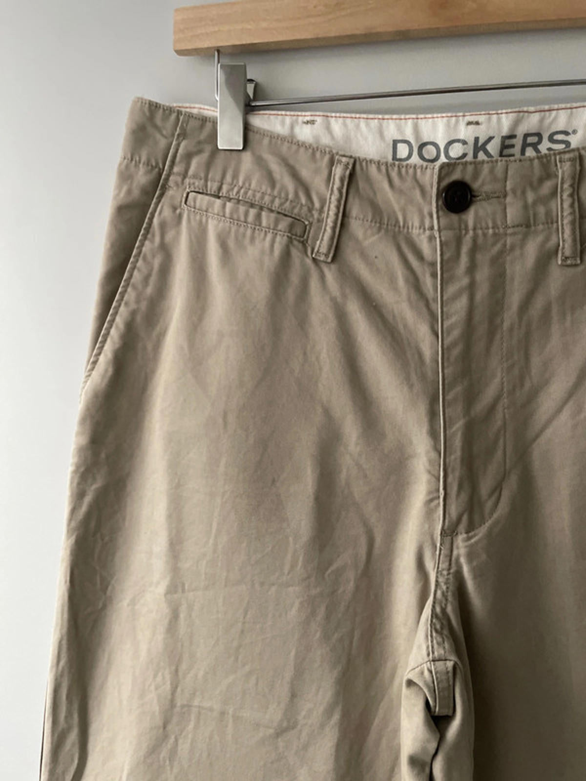 Men’s Dockers D2 straight fit classic chino trousers - W32 / L30 - 0049