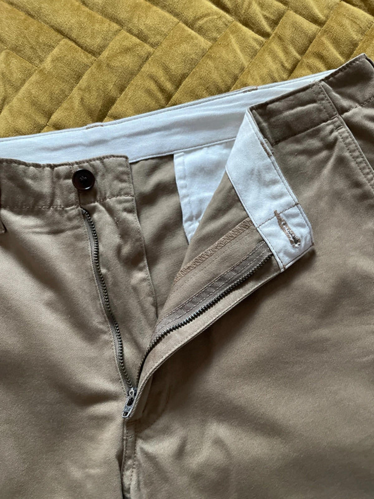 Men’s Uniqlo Classic Fit Chino Trouser Bottoms - W35 / L34