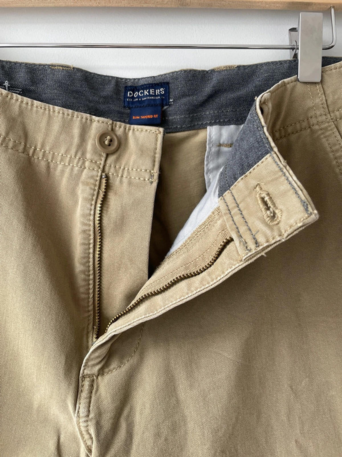 Men’s Dockers Premium Slim Tapered Fit Chino Trousers - W34/L32 - 1716