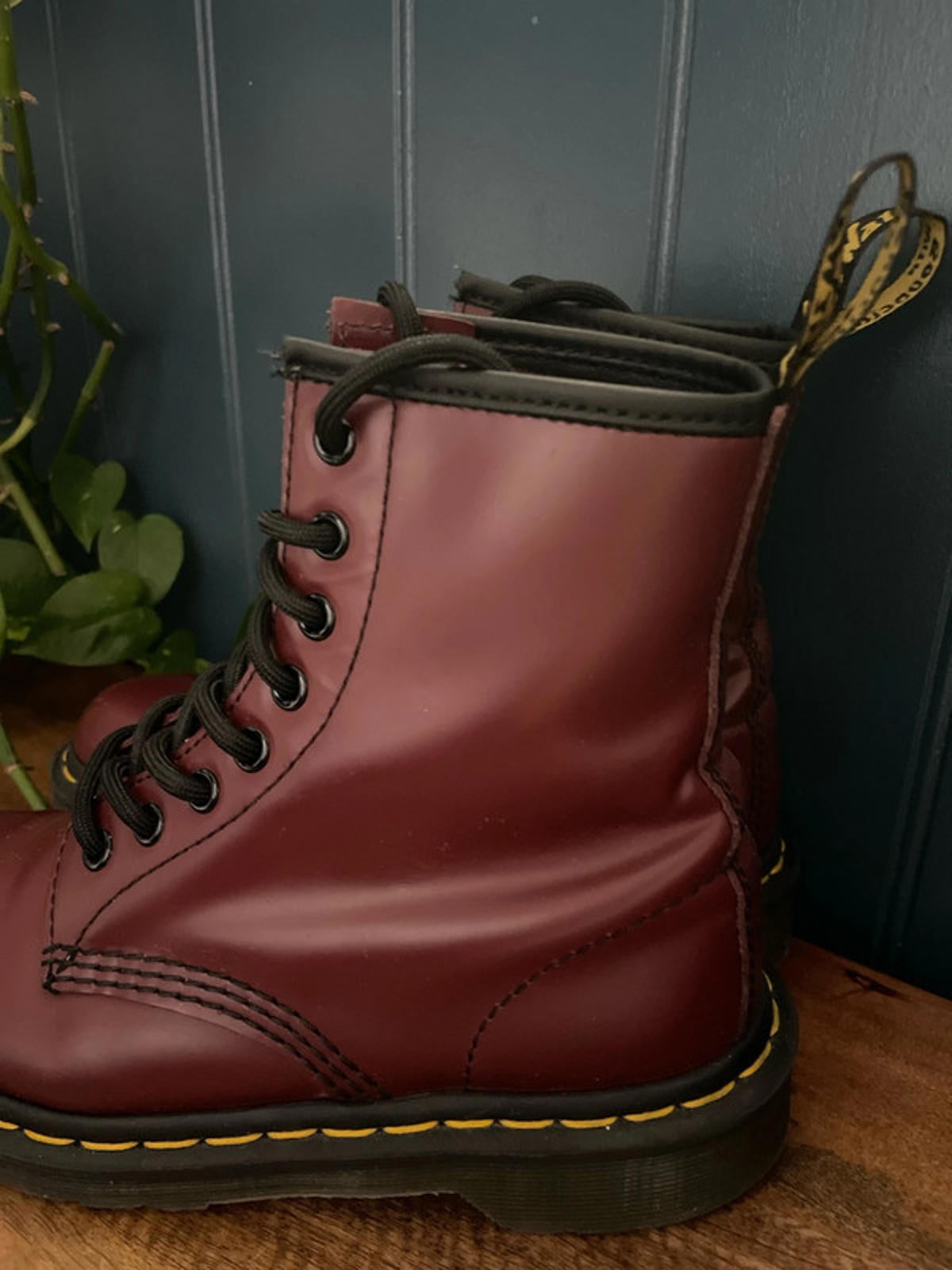 Women’s Dr Martens 1460 Mid Calf Leather Lace Up Boots In Burgandy - UK4 - 2165