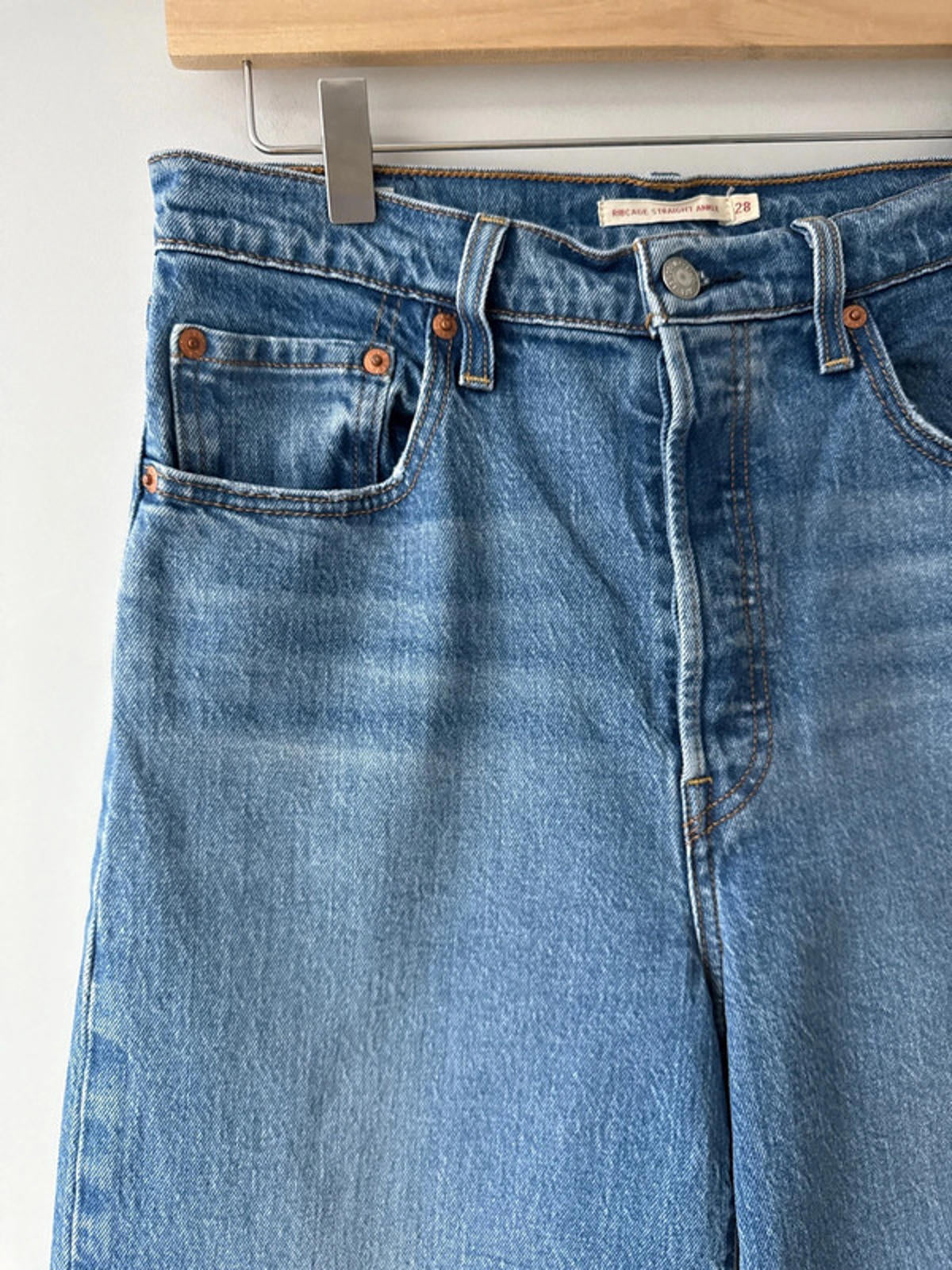 Women’s Levi’s Ribcage Straight High Waisted Fit Jeans - W28/L27 - 1956