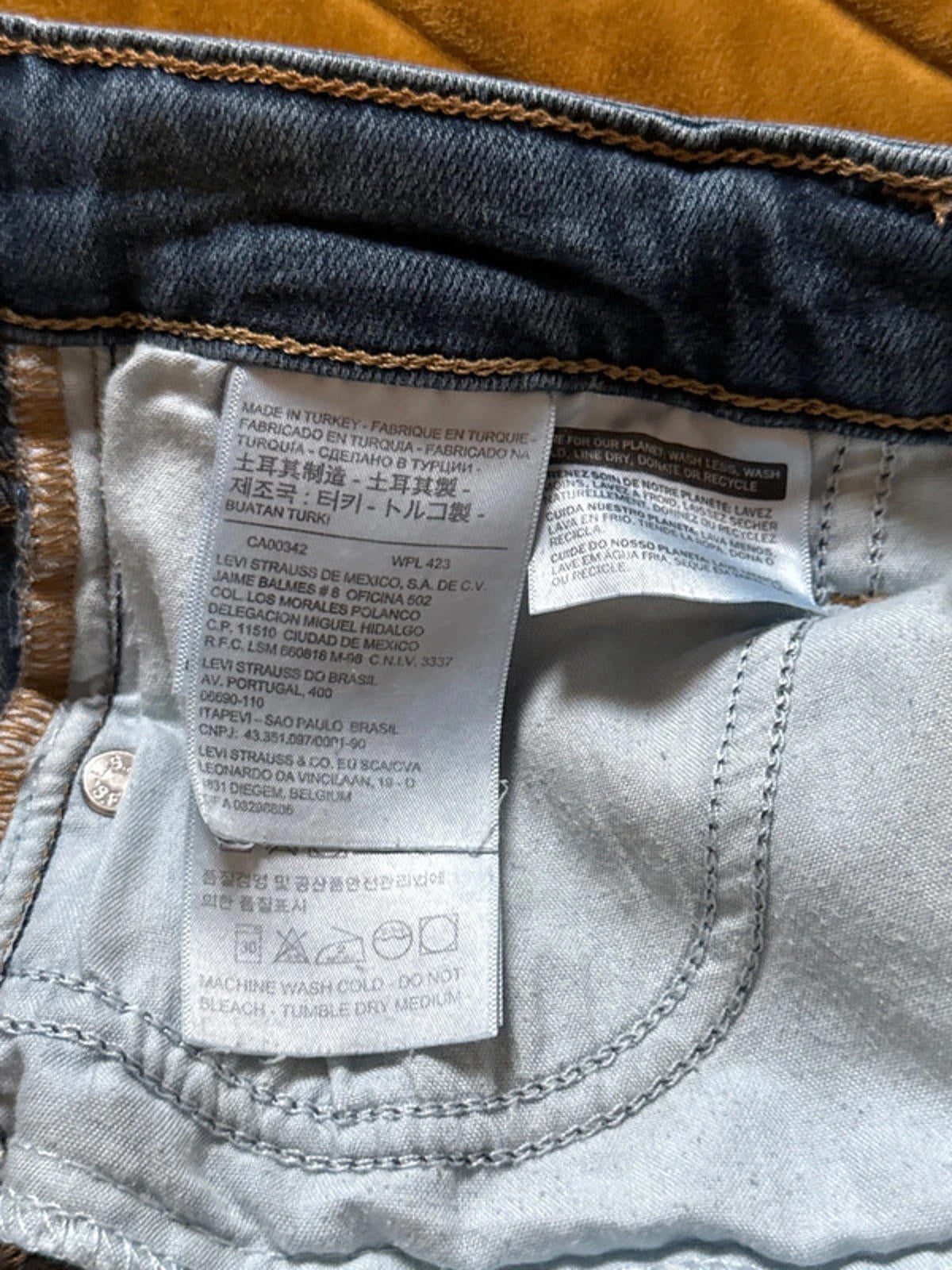 Women’s Levi’s 721 High Waisted Slim Fit Jeans - W26/L29 - 0500