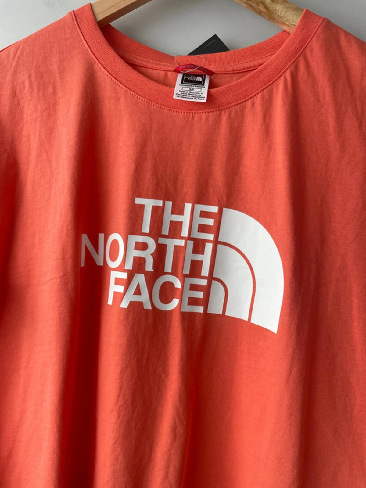 Women’s The North Face Cropped Crew Neck Oversized T-shirt - Small - 1505