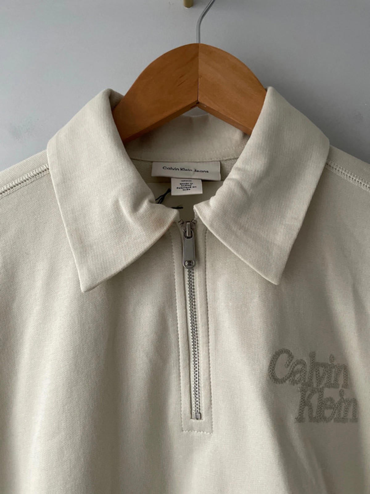 Mens Calvin Klein 1/4 Zip Rugby Polo Sweatshirt In Cream - Small- 2326