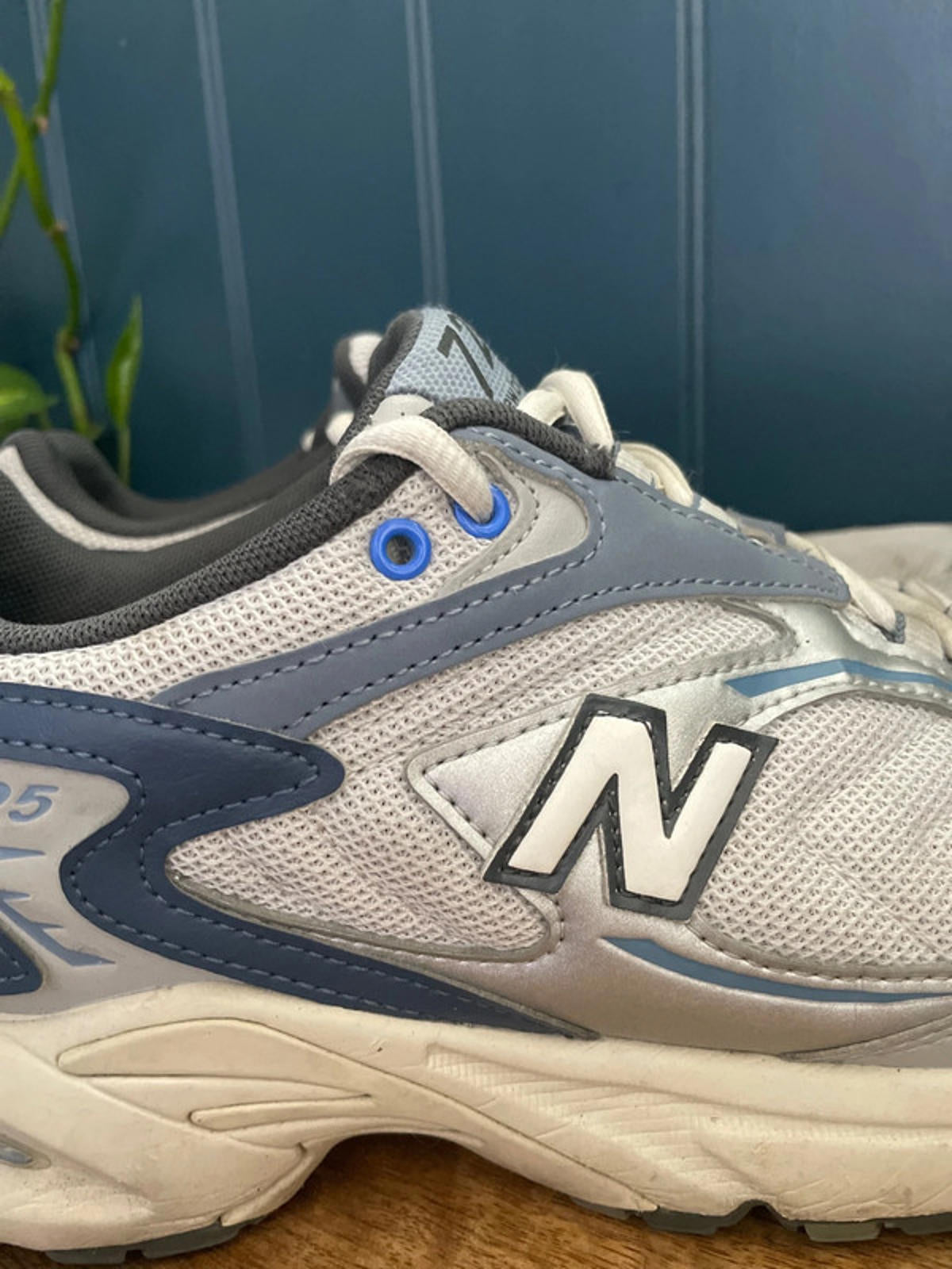 Men’s New Balance 725 Chunky sole Trainers In Grey/Blue - UK9.5 - 2131