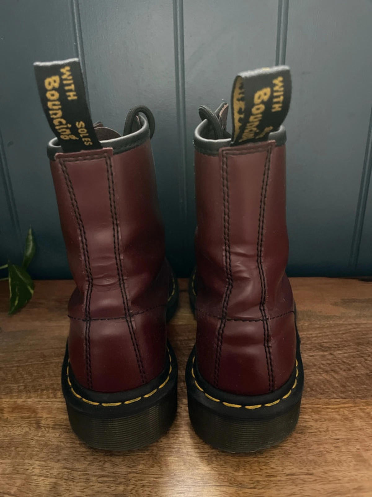 Women’s Dr Martens 1460 Mid Calf Leather Lace Up Boots In Burgandy - UK4 - 2165