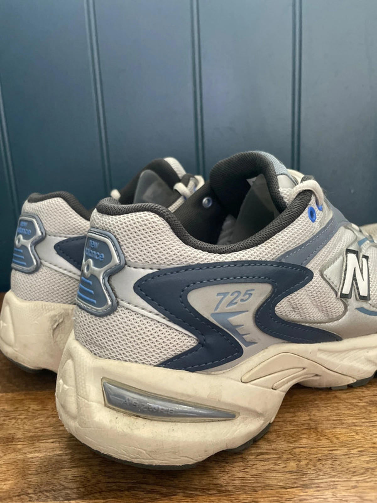 Men’s New Balance 725 Chunky sole Trainers In Grey/Blue - UK9.5 - 2131