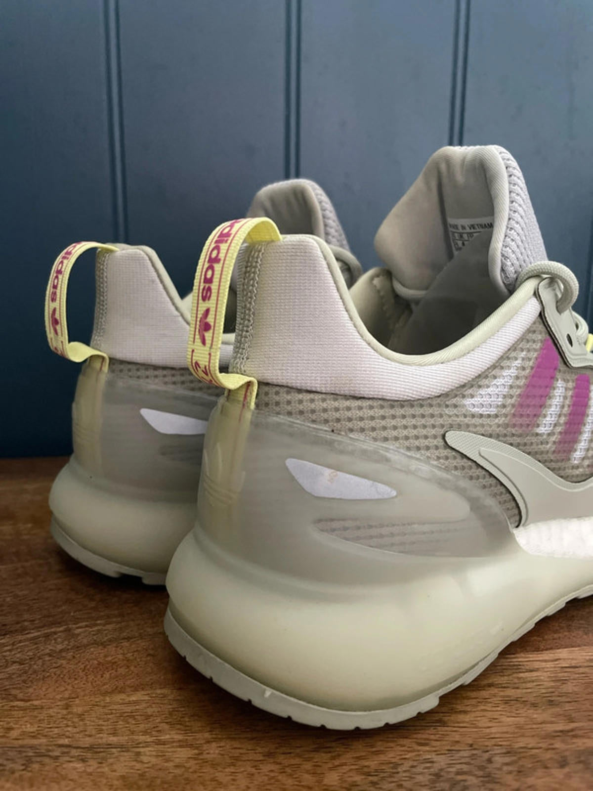 Women’s Adidas ZX 2K Boost 2.0 Trainers In Mint/Fuchsia - UK4 - 2362