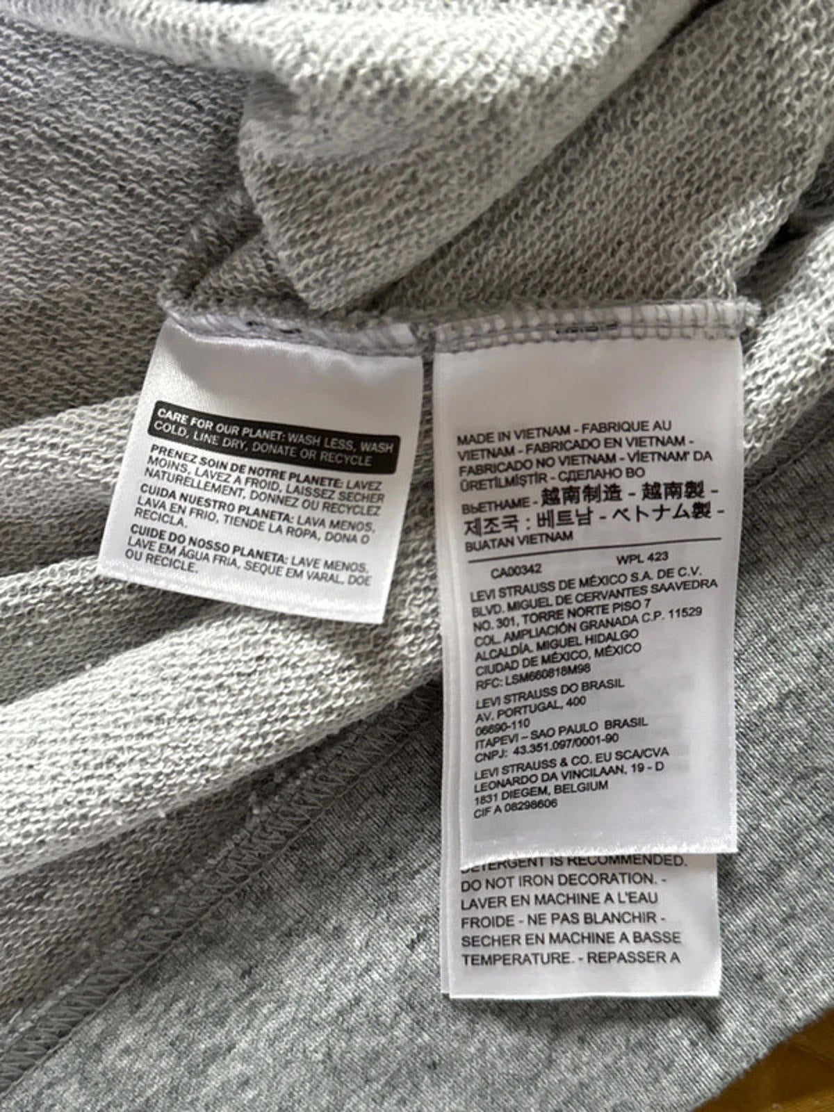 Men’s Levi’s Hoodie Sweater Top In Grey - Small - 0642