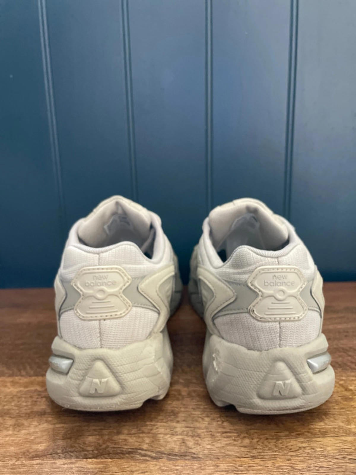 Men’s New Balance 725 Trainers With Chunky Sole - UK 8 - 1924