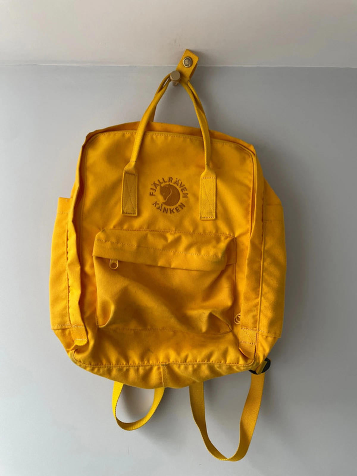 Unisex Fjallraven Kanken Rucksack Backpack In Yellow - 1941