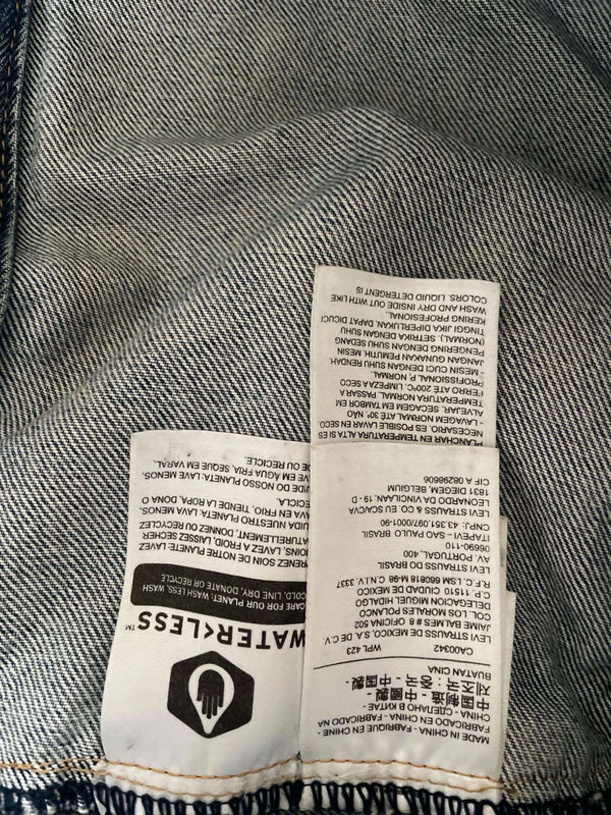 Men’s Levi’s Premium Range Denim Trucker Jacket In Blue - Medium- 2329