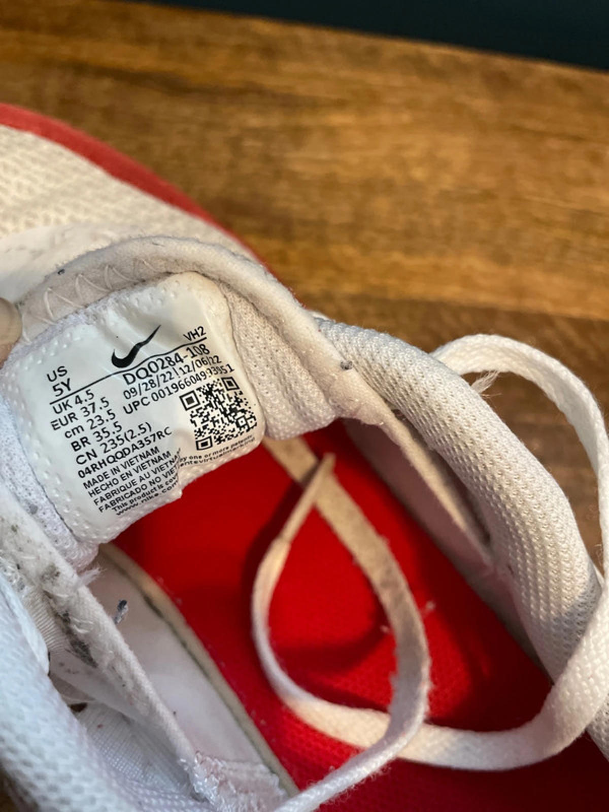 Women’s Nike Air Max SYSTM Trainers In White/University Red - UK 4.5 - 2606
