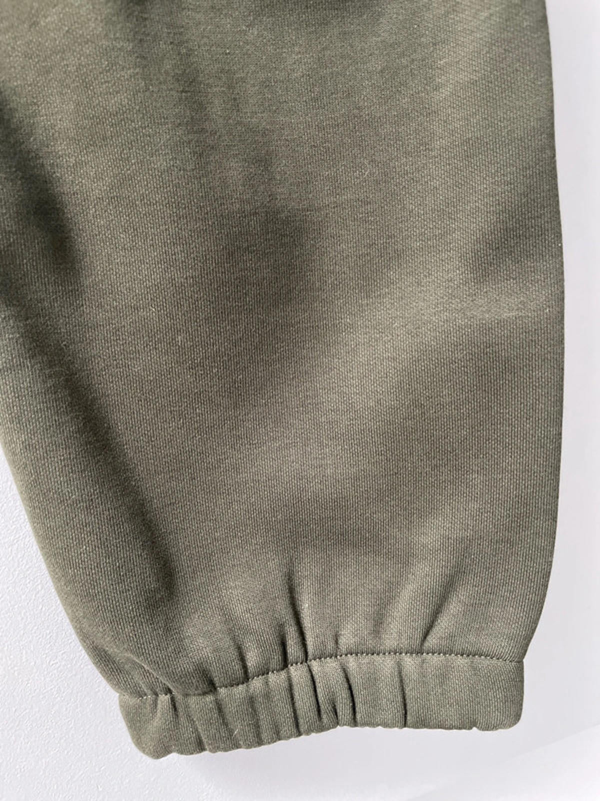 Men’s Carhartt WIP Chase Joggers with Hidden Draw String In Olive/Gold - Medium - 2411