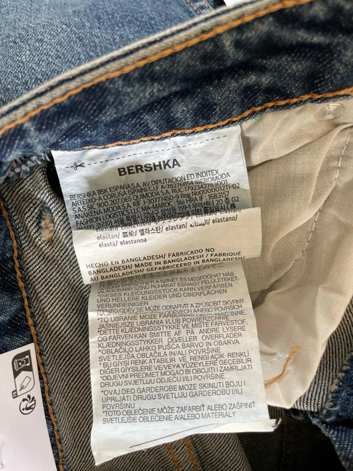 Women’s Bershka Premium Mom Slim Petite Fit Jeans - W28/L24 - 1862