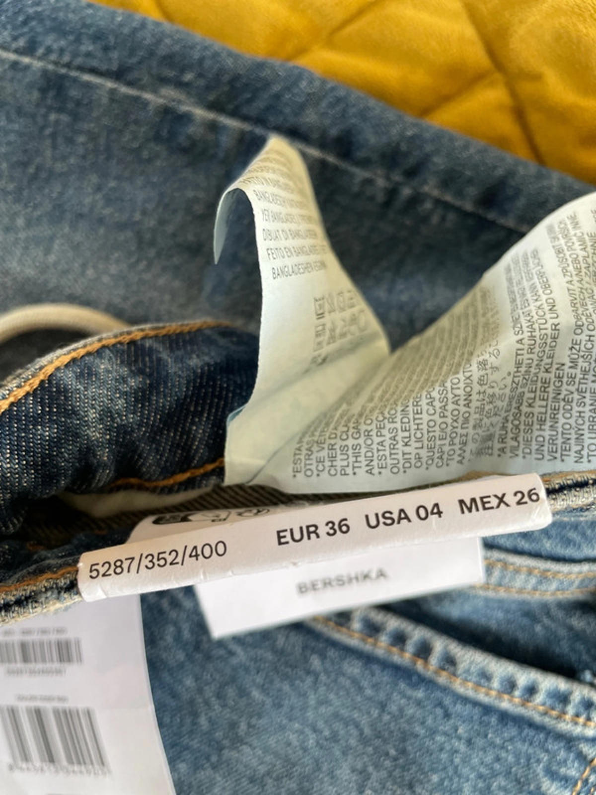 Women’s Bershka Premium Straight Fit Jeans with Raw Edge Hem - W27/L30 - 1863