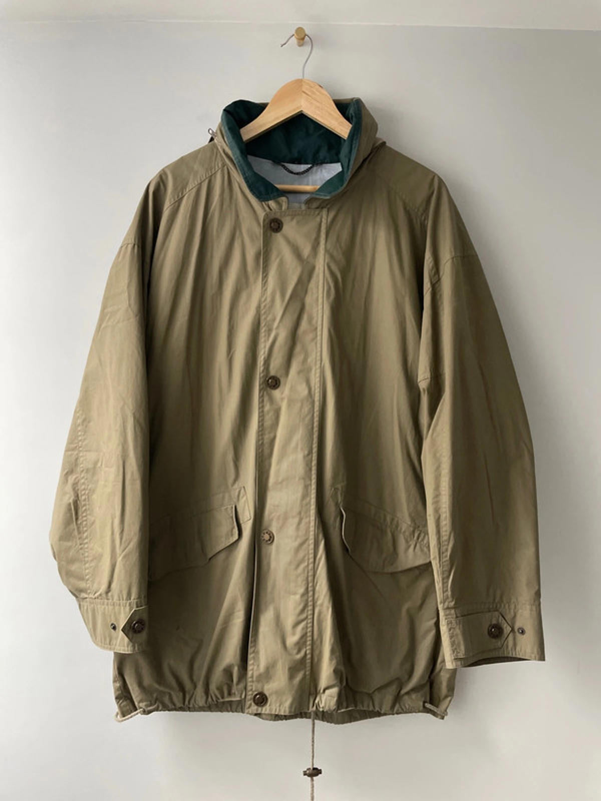 Men’s Baracuta Premium Trench Coat In Beige - Medium - 2069