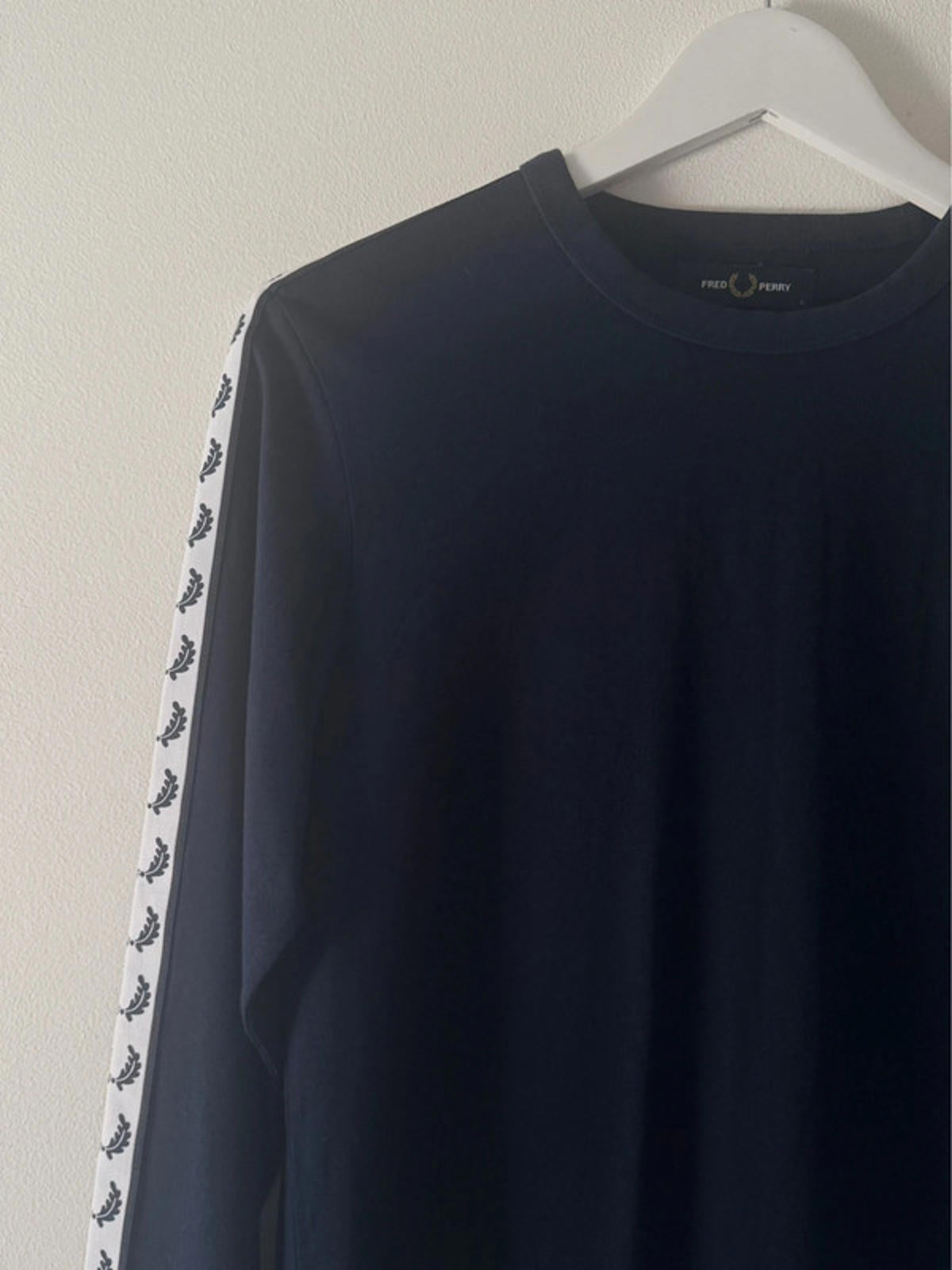 Men’s Fred Perry Crew Neck Long Sleeve T-Shirt In Navy - Small - 1450