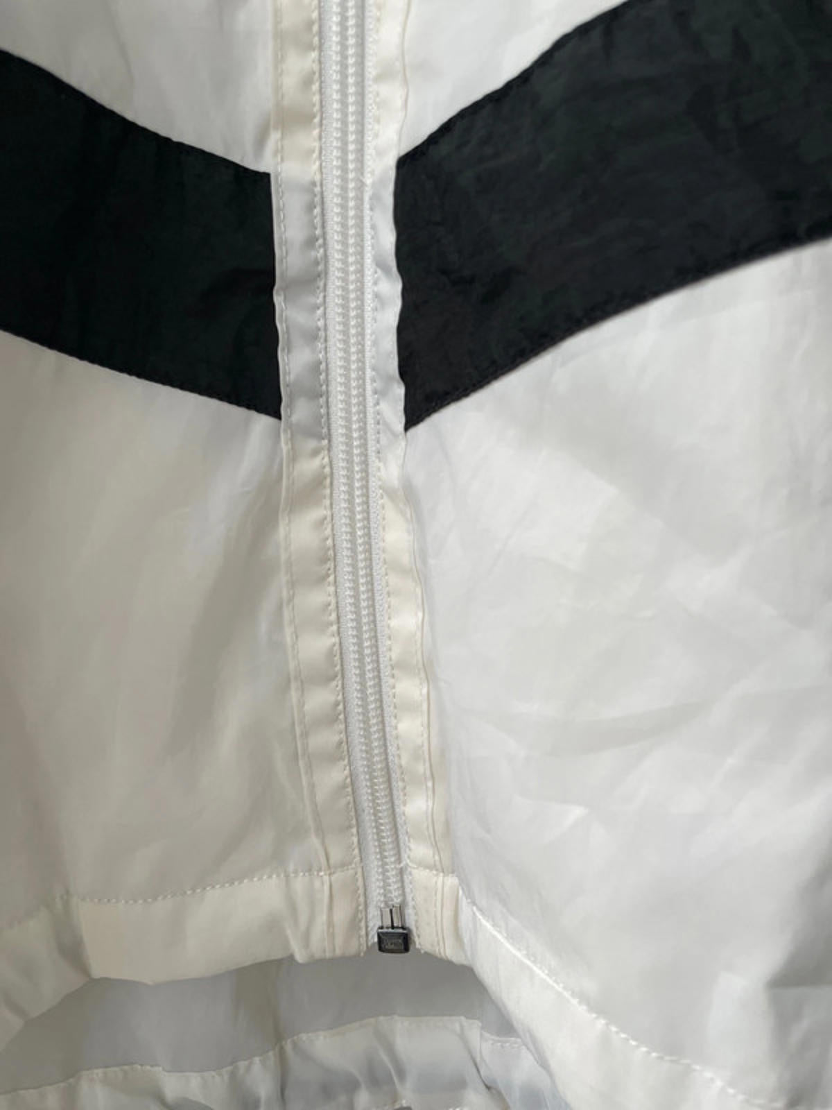 Men’s Nike Vintage Oversized Fit White Label Windbreaker Jacket In White/Black - Medium- 2393