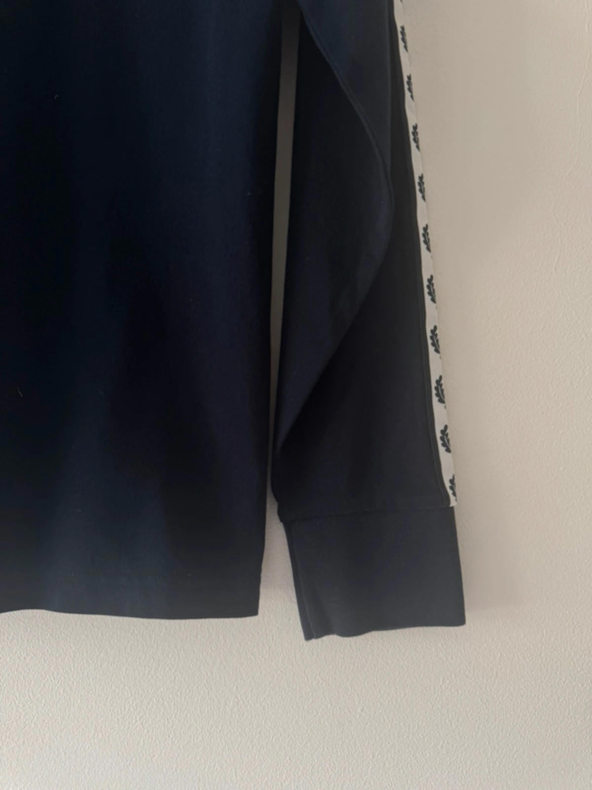 Men’s Fred Perry Crew Neck Long Sleeve T-Shirt In Navy - Small - 1450