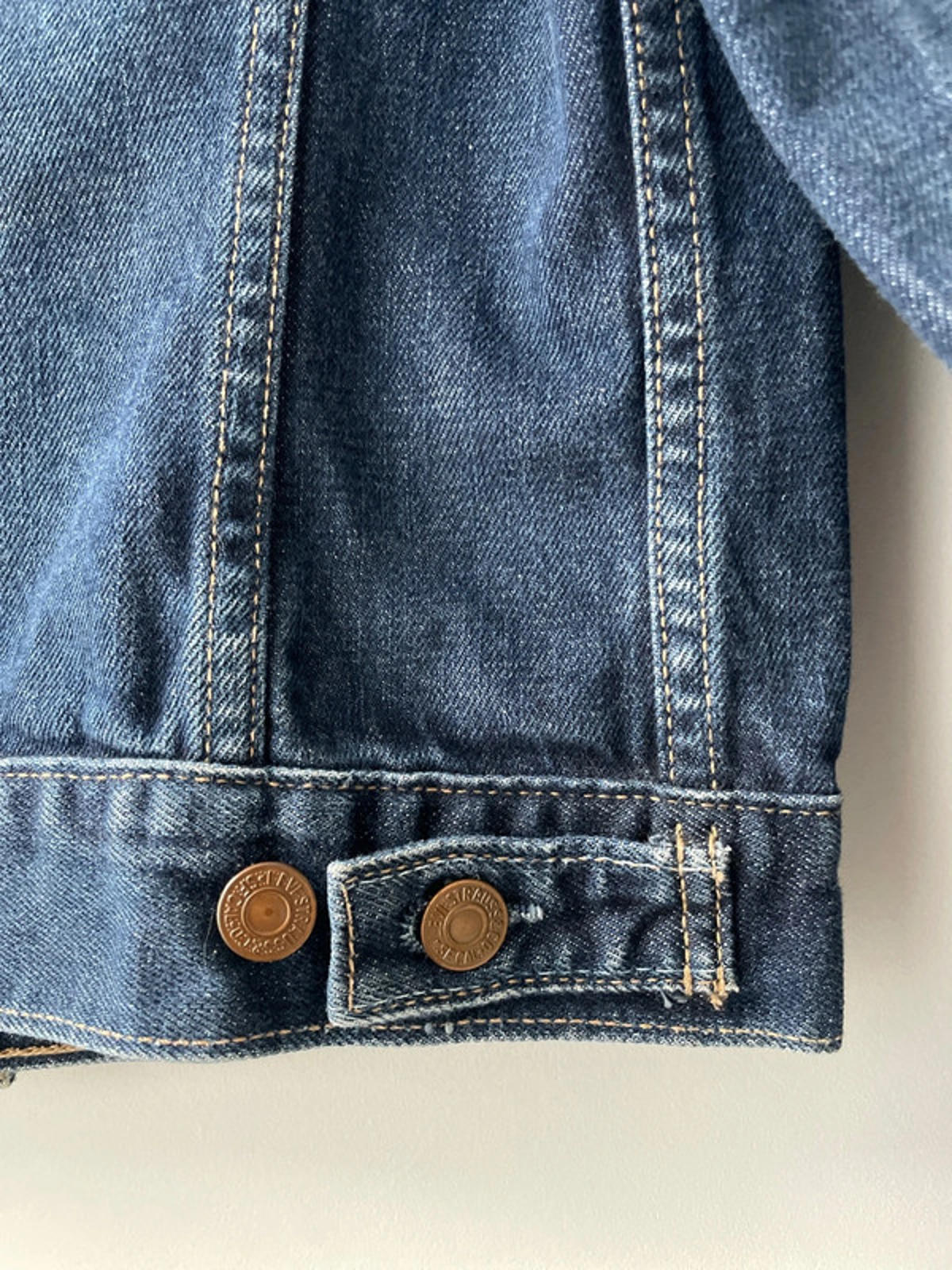 Women’s Levi’s Vintage 70500 Denim Jean Jacket In Navy - Medium - 2385