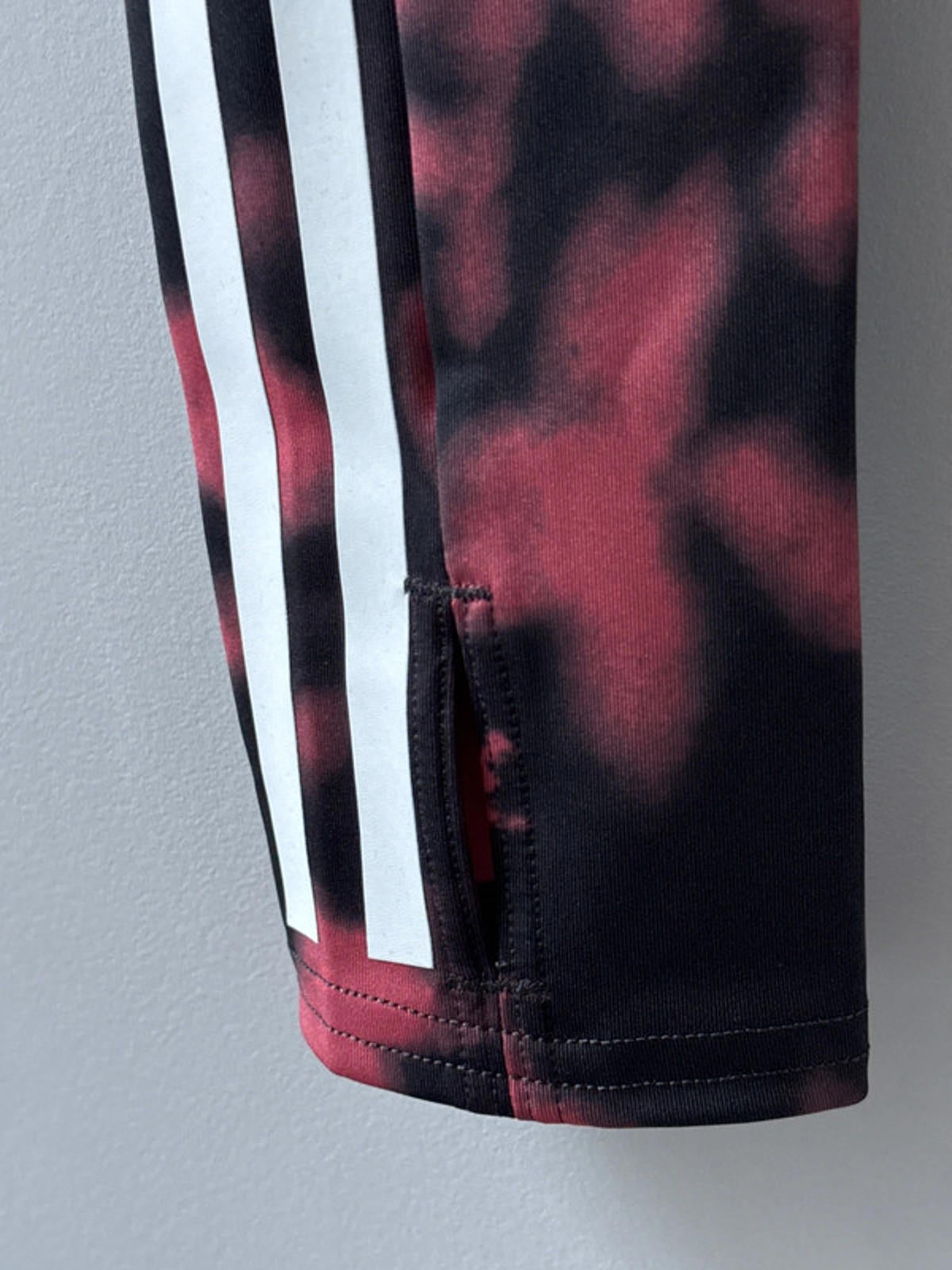 Women’s Adidas Hyglm cropped activewear top - Small