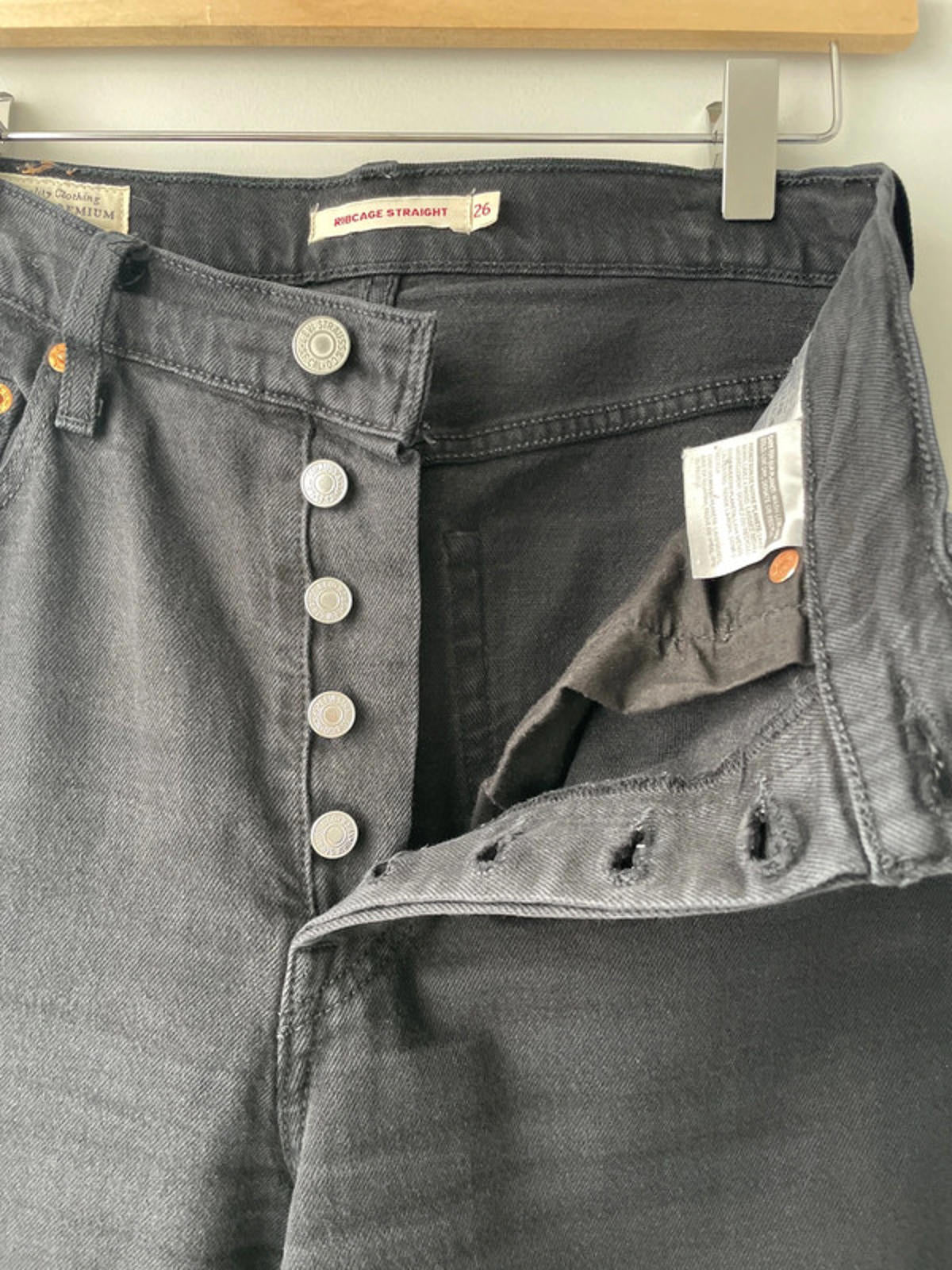 Women’s Levi’s Ribcage Straight High Waisted Fit Black Jeans - W26/L27 -1848