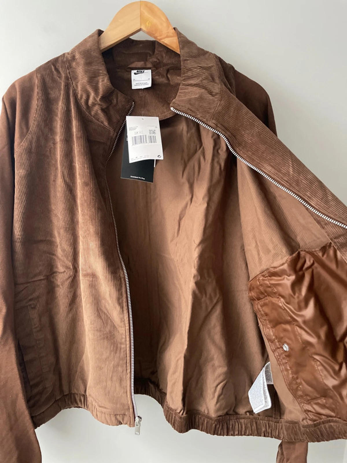 Women’s Nike Oversized Fit Corduroy Full Zip Jacket Top In Brown - UK 14 - 2306