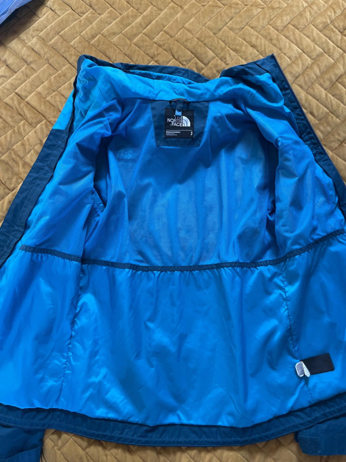Men’s The North Face Waterproof Dryvent Jacket In Blue - Small - 1952