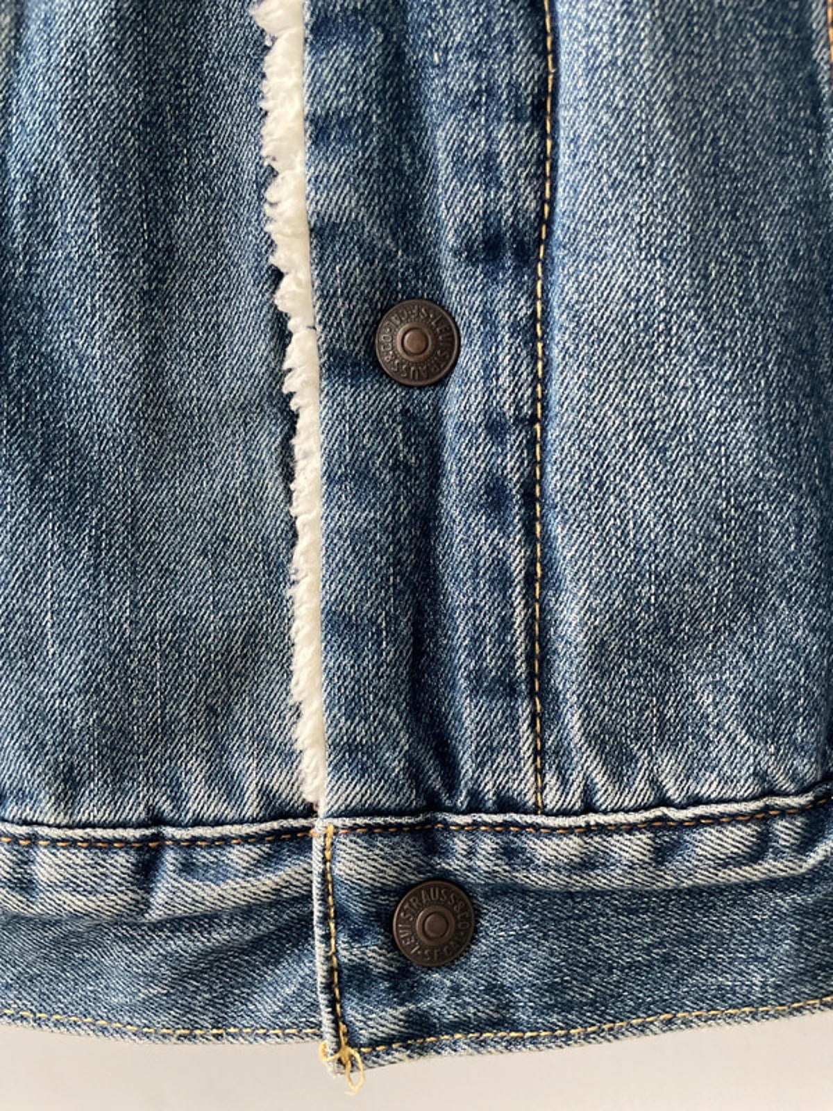 Men's Levi's Denim Trucker Jacket Coat With Borg Lining In Blue - Medium - 2330