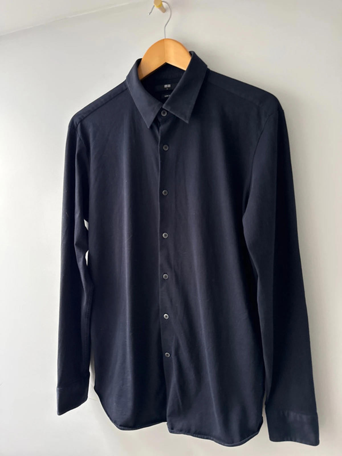 Men’s Uniqlo premium Jersey knit slim fit shirt - Large - 0327