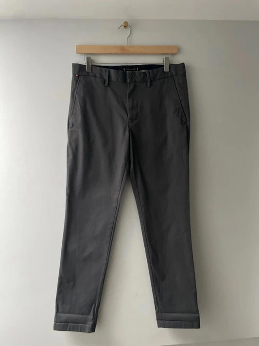 Men’s Tommy Hilfiger Classic Chinos Trousers In Grey - W32/L30 - 2871