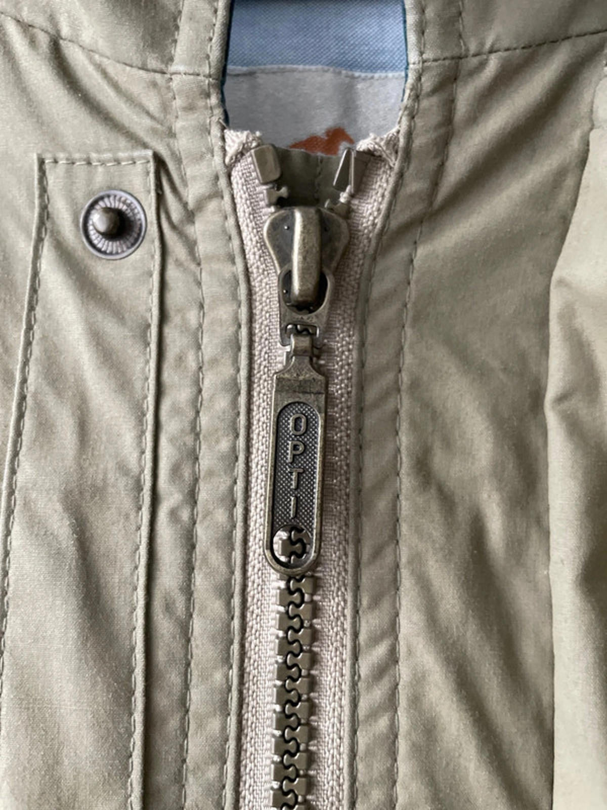 Men’s Baracuta Premium Trench Coat In Beige - Medium - 2069