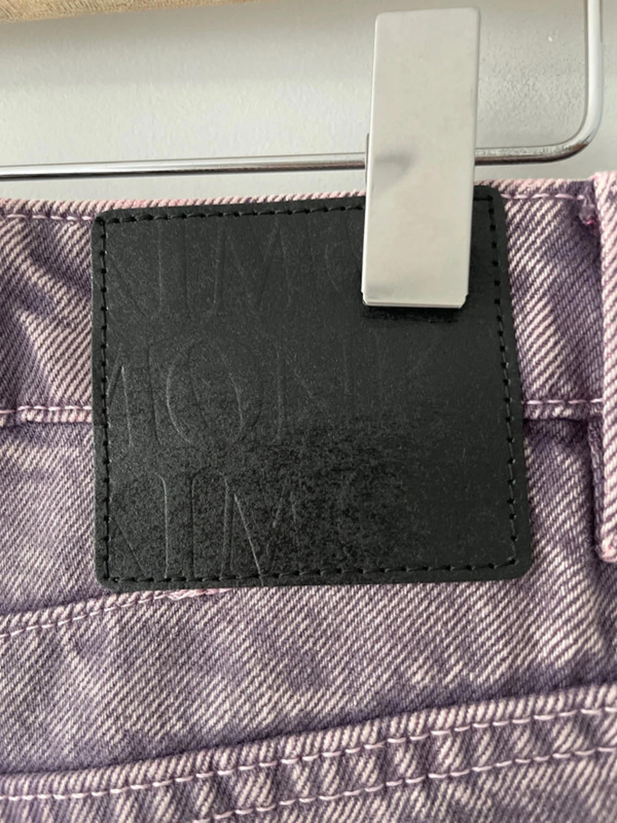 Women’s Monki Wide barrel leg jeans with patch detail In Grey Lilac Wash - W26/L32 - 2412
