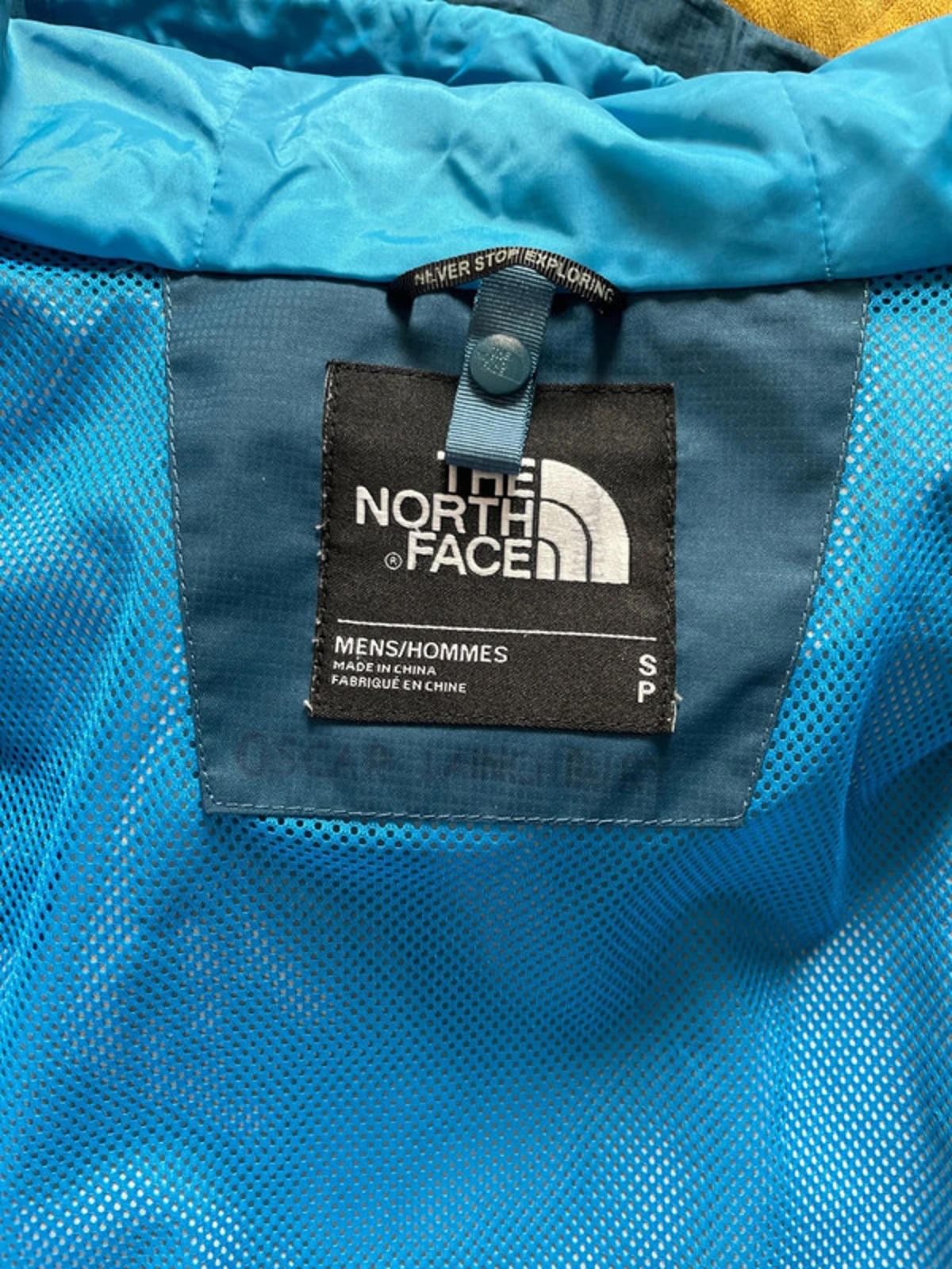 Men’s The North Face Waterproof Dryvent Jacket In Blue - Small - 1952