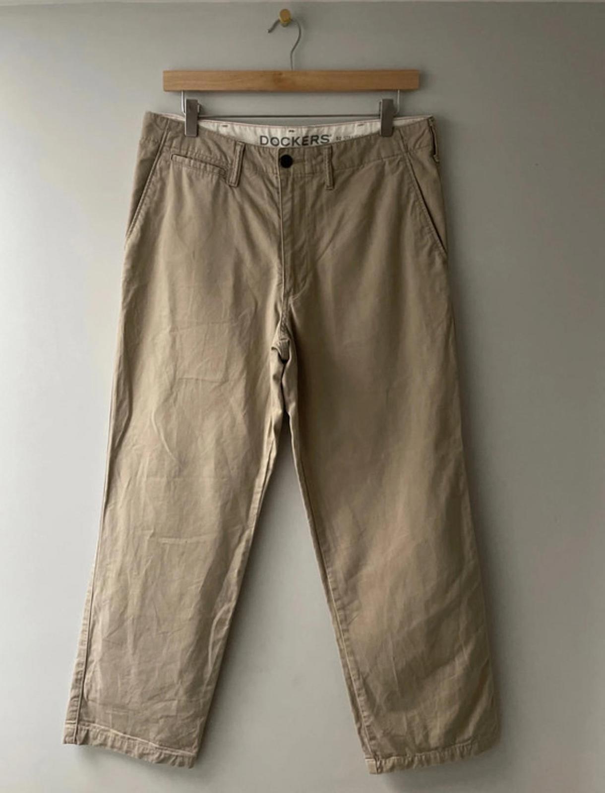 Men’s Dockers D2 straight fit classic chino trousers - W32 / L30 - 0049