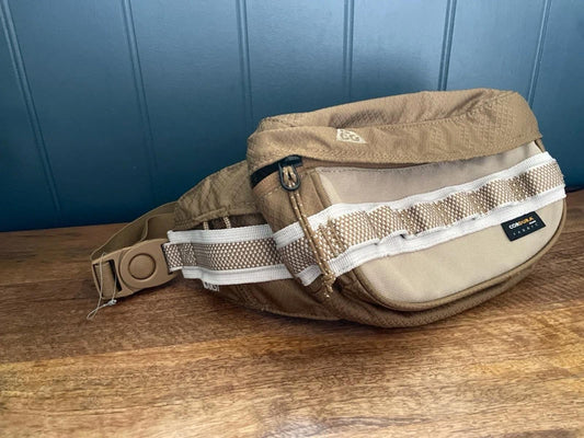 Unisex Nike ACG Karst Cross Body Bag In Stone - 2951