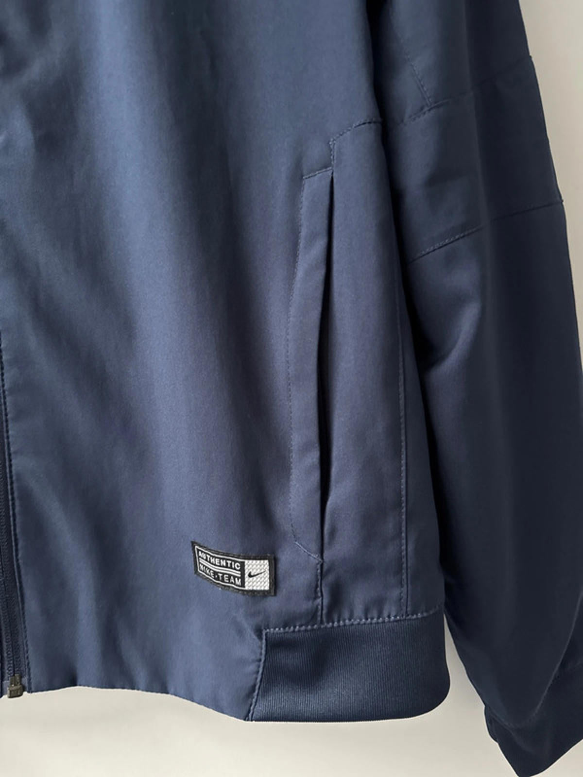 Men’s Nike Dri-fit Zip Through Jacket Top - Medium - 0888