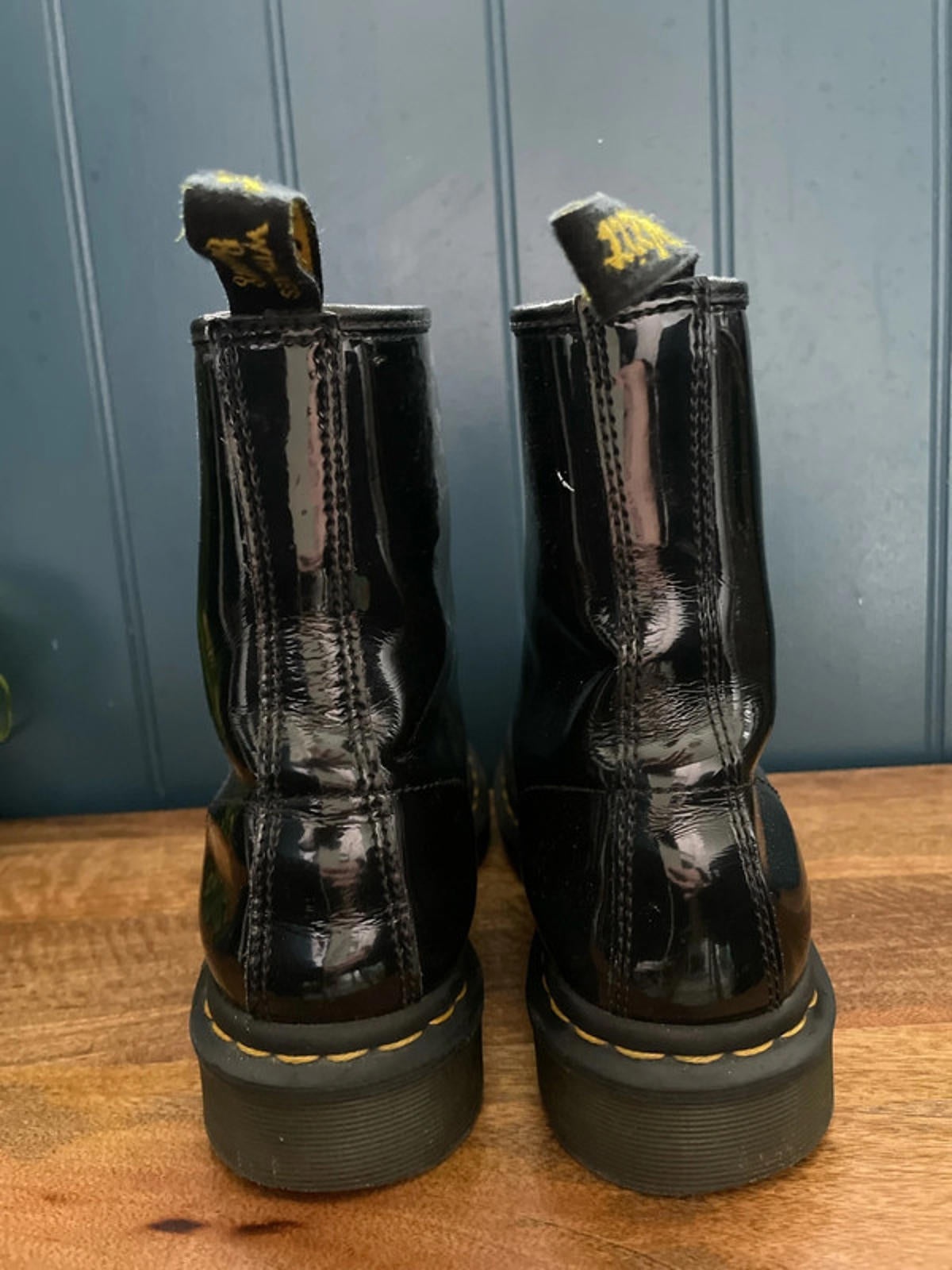 Women’s Dr Martens 1460 8-eyelet Lace Up Boots In Black Patent Leather - UK 8 - 2363