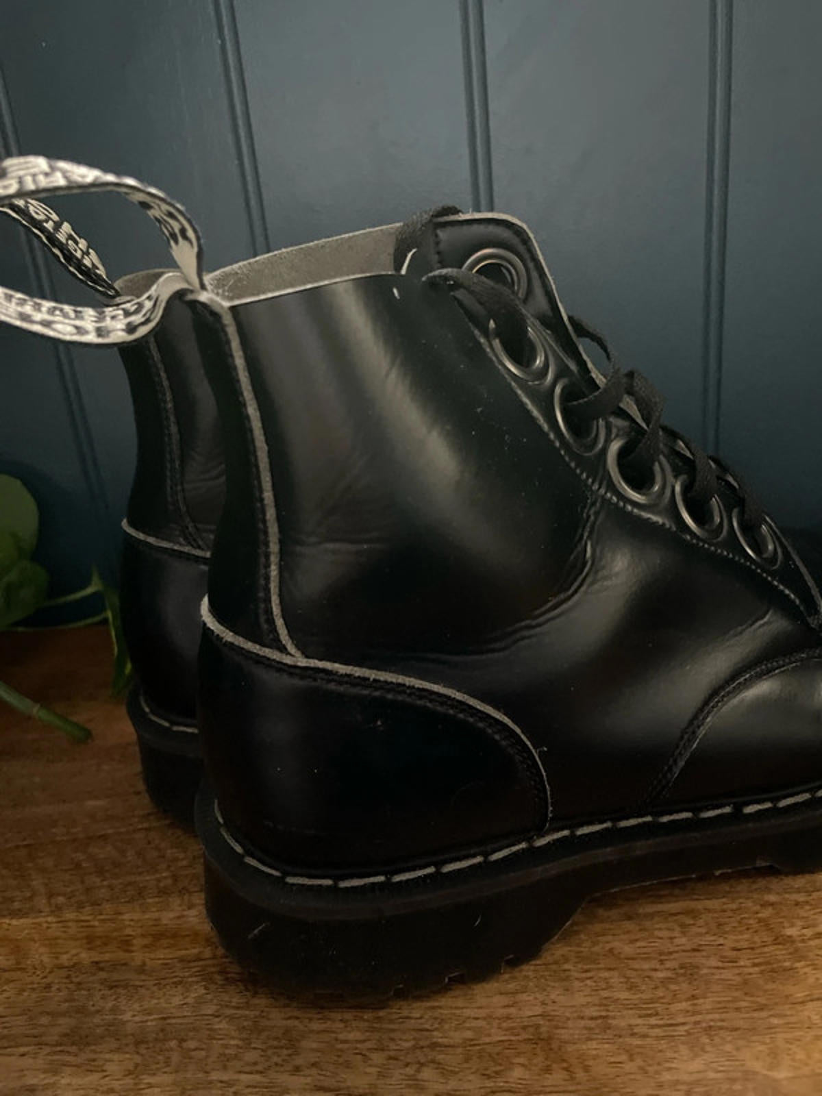 Women’s Vegetarian Shoes Made In England Lace Up Ankle Boots in Black - UK7 - 2168